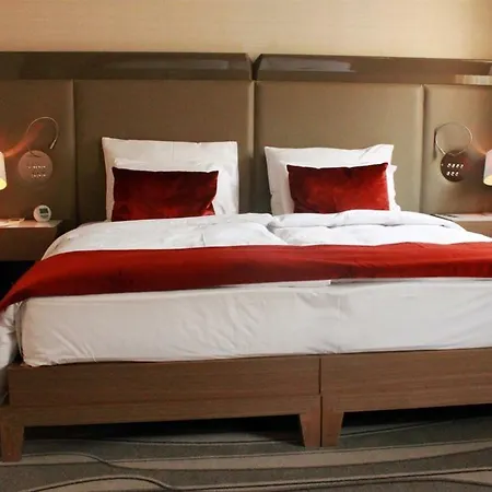 Grand Europa - Since 1869 호텔 4*